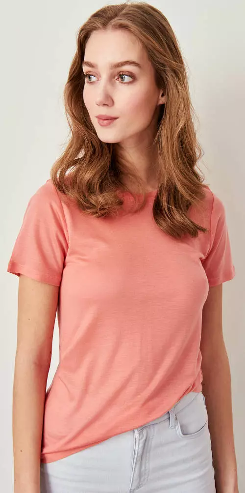 Egyszínű rózsaszín női póló felirat nélkül